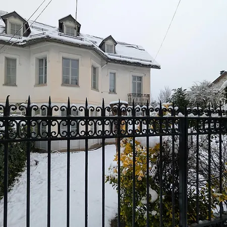 Victoria - A 50 Metres Des Allees D'etigny, Au Calme - & Standing - Cycling & House In Luchon - Lits 180 King Size - Parking Holiday home